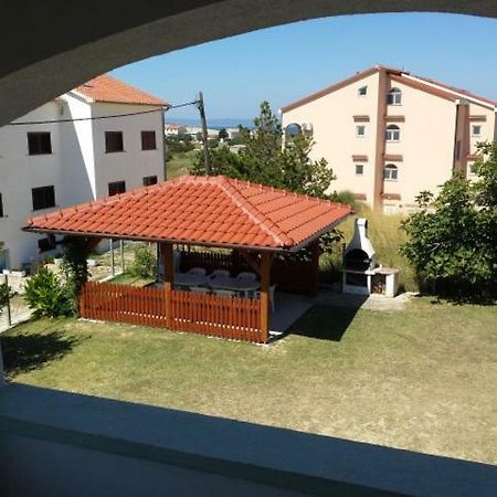 Apartmani Vibovec Lana 305 Лопар Экстерьер фото